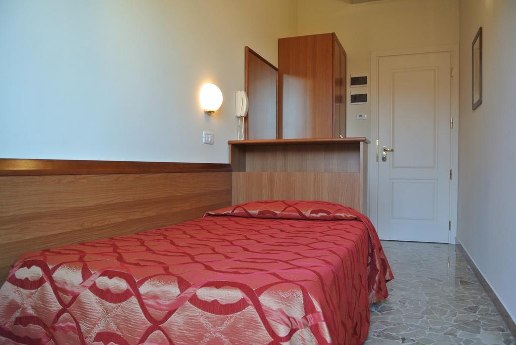 Hotel Tiffany Rimini Ruang foto