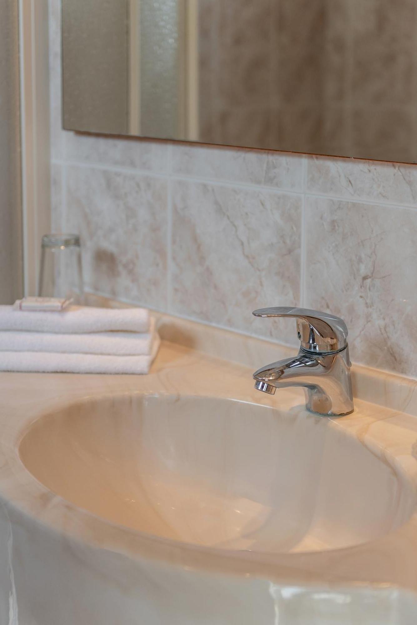 Hotel Tiffany Rimini Bagian luar foto